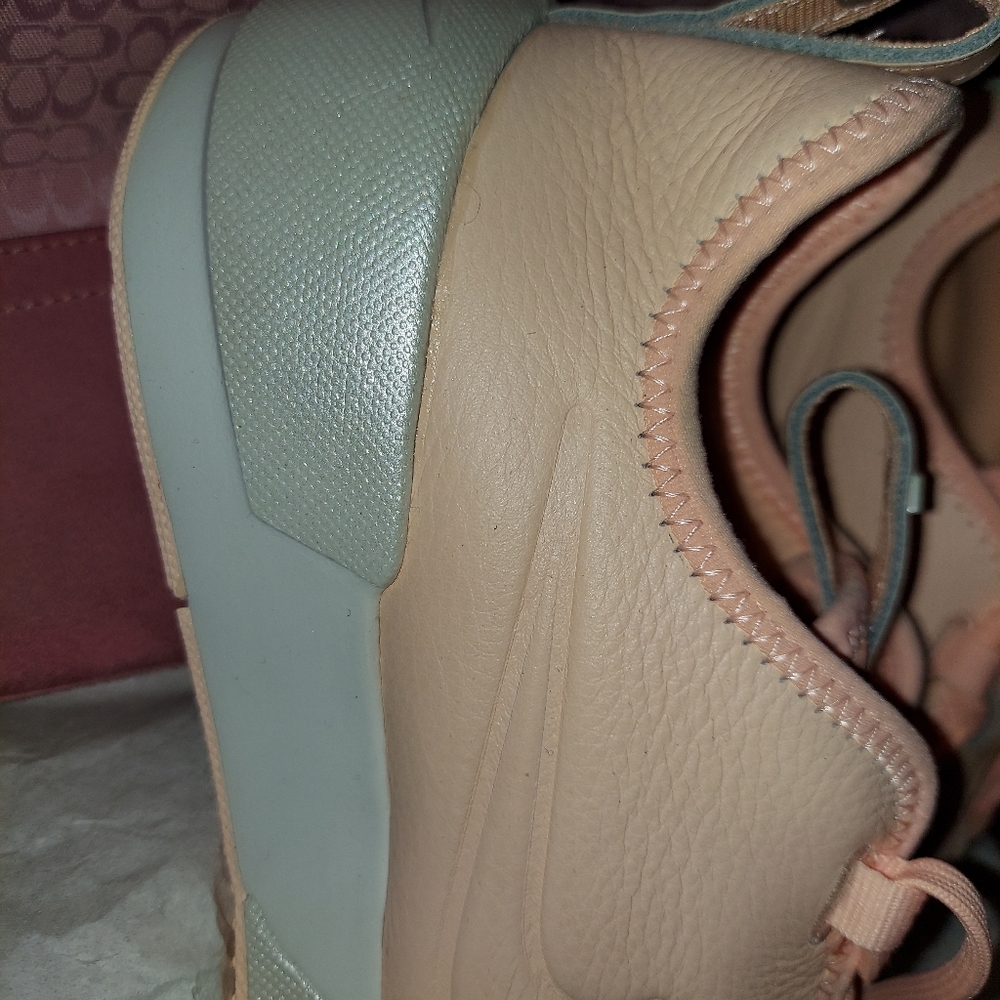 NIB Orange Nike Women's Ashin size 8.5 Brand New in Box - Picture 7 of 12